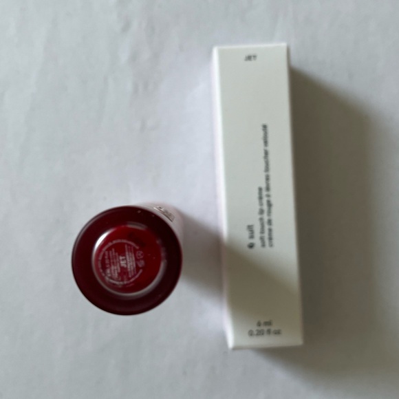 Glossier G Suit Soft touch lip crème color Jet NIB - Picture 3 of 8